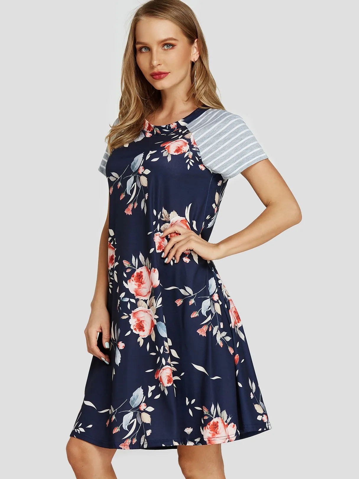 Wholesale Navy Round Neck Short Sleeve Stripe Floral Print Dresses